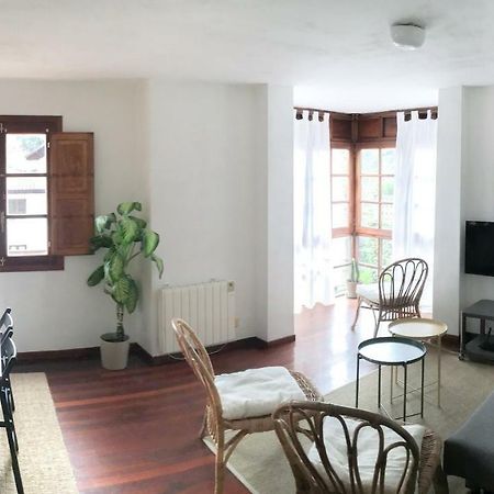 Centrico Y Acogedor Apartment Комилас Екстериор снимка