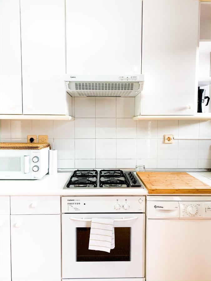 Centrico Y Acogedor Apartment Комилас Екстериор снимка